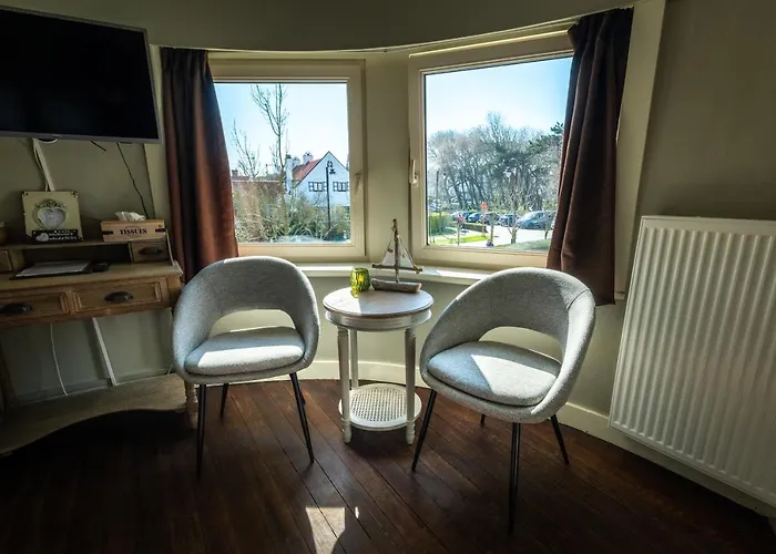 Maison Rabelais 3* De Haan